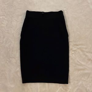 Diane Von Furstenberg black pencil skirt size 6